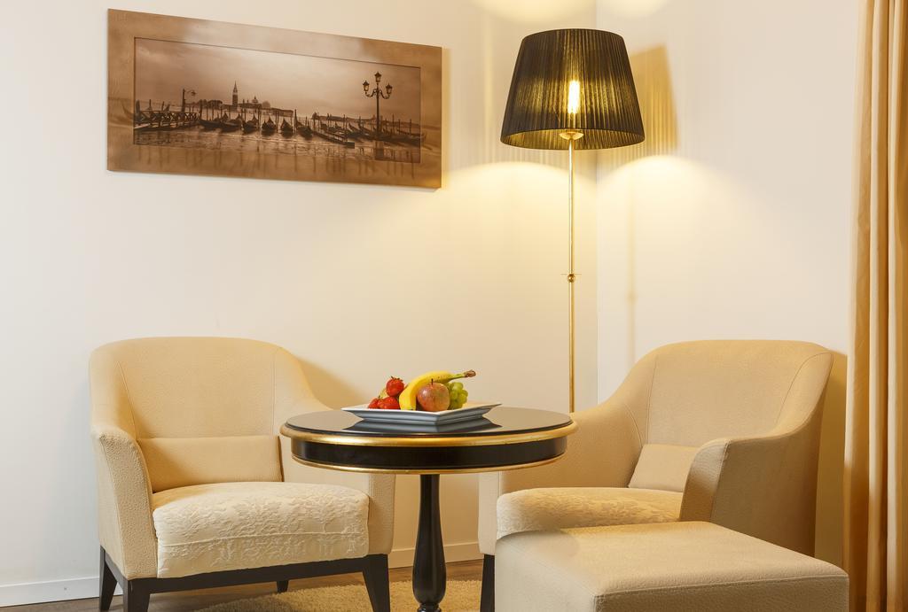Business Hotel First Фойзисберг Номер фото